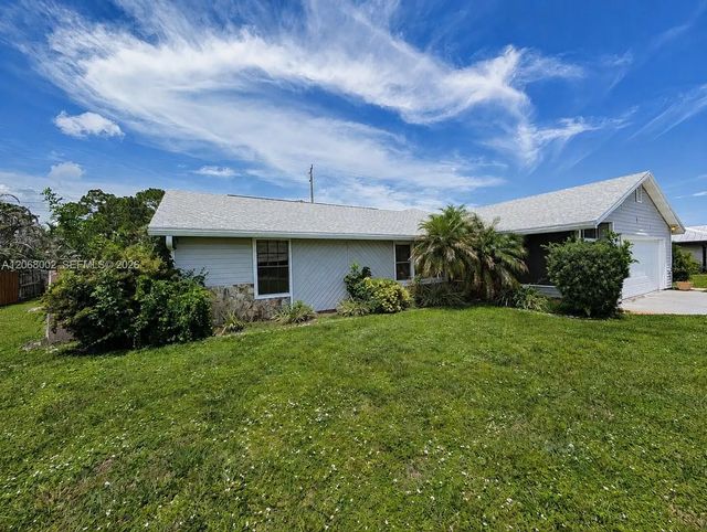 5 of 27 - 5601 Paleo Pines Circle, Fort Pierce, FL