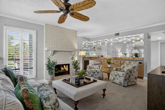 3400 Twin Lakes Terrace #201, Fort Pierce