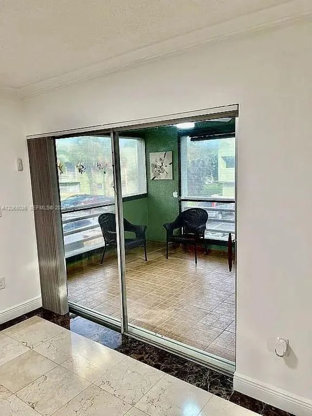 5 of 20 - 11183 Nw 7th Street #204-20, Miami, FL