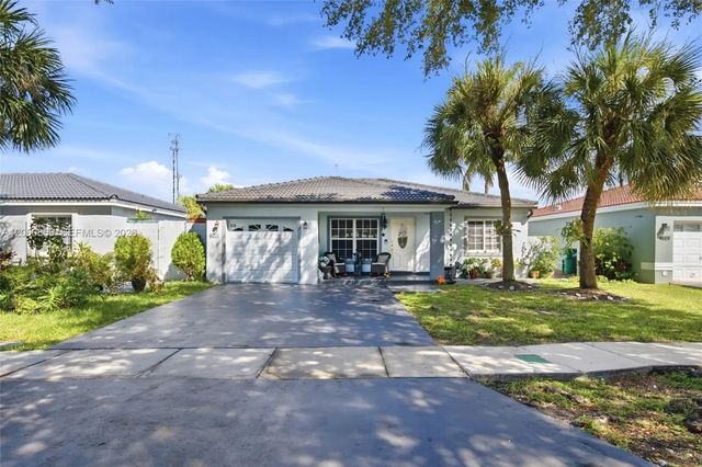 3 of 37 - 9011 Nw 193rd Terrace, Hialeah, FL