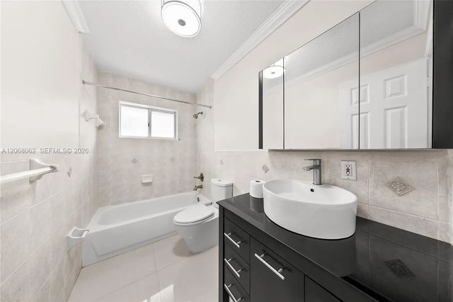 2 of 20 - 10033 Nw 126th Terrace, Hialeah Gardens, FL