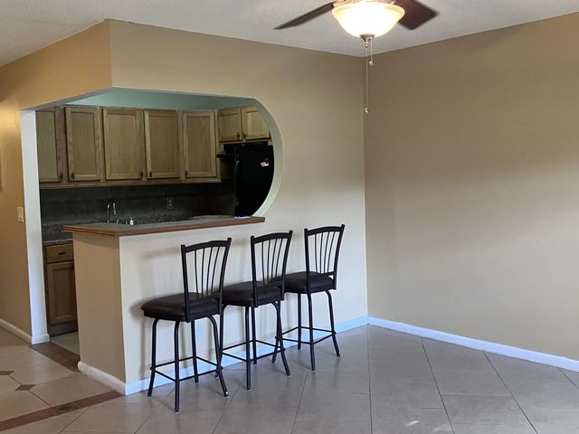 4 of 24 - 202 Camden I, West Palm Beach, FL