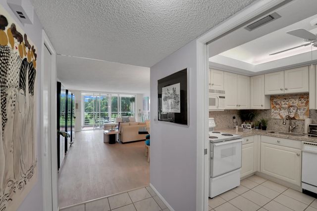 5 of 37 - 804 Cypress Grove Lane #210, Pompano Beach, FL