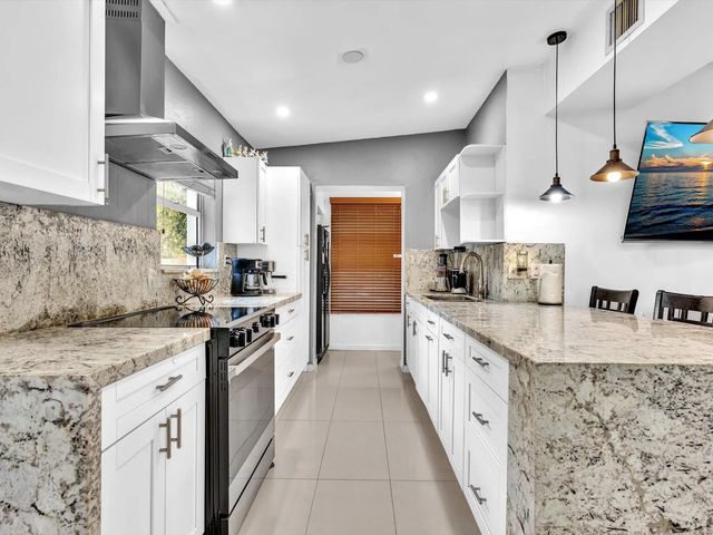 4 of 38 - 1580 Ne 43rd Court, Pompano Beach, FL