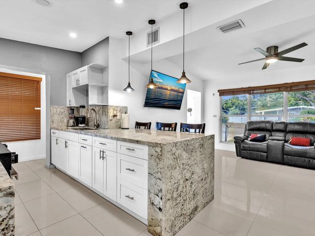 5 of 38 - 1580 Ne 43rd Court, Pompano Beach, FL