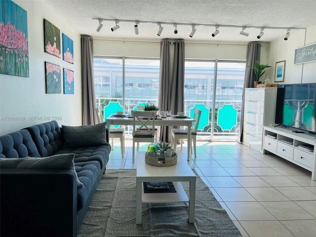 2 of 38 - 1732 Meridian Avenue #701, Miami Beach, FL