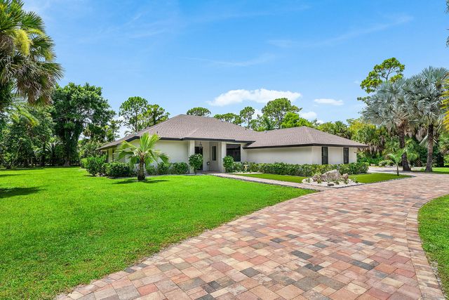 3 of 33 - 14829 Stirrup Lane, Wellington, FL