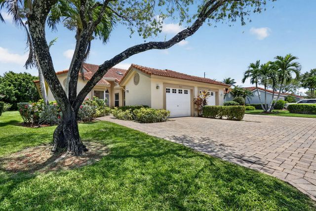 7223 Summer Tree Drive, Boynton Beach