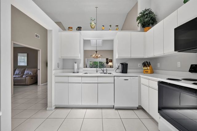 5 of 40 - 7223 Summer Tree Drive, Boynton Beach, FL
