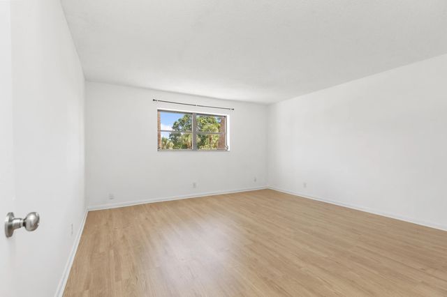 3 of 26 - 4851 Nw 21st Street #203, Lauderhill, FL