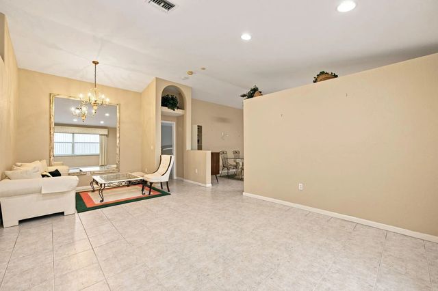 5 of 31 - 6778 Columbia Avenue, Lake Worth, FL
