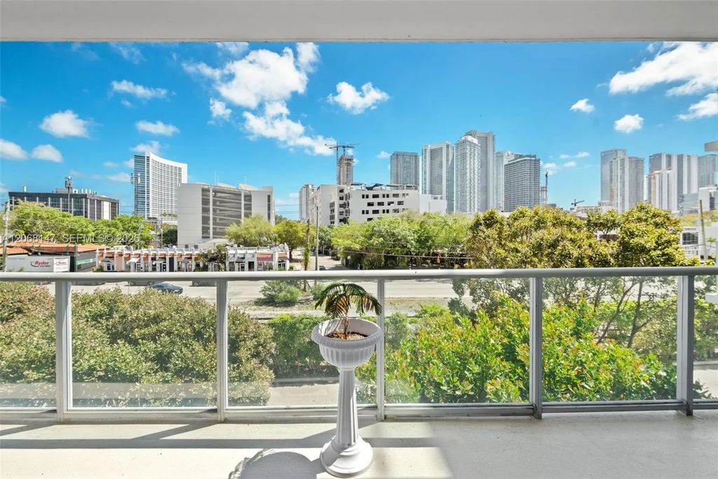 3470 E Coast Avenue #h0302, Miami