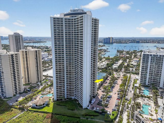 3 of 83 - 3000 N Ocean Drive #8a, Singer Island, FL