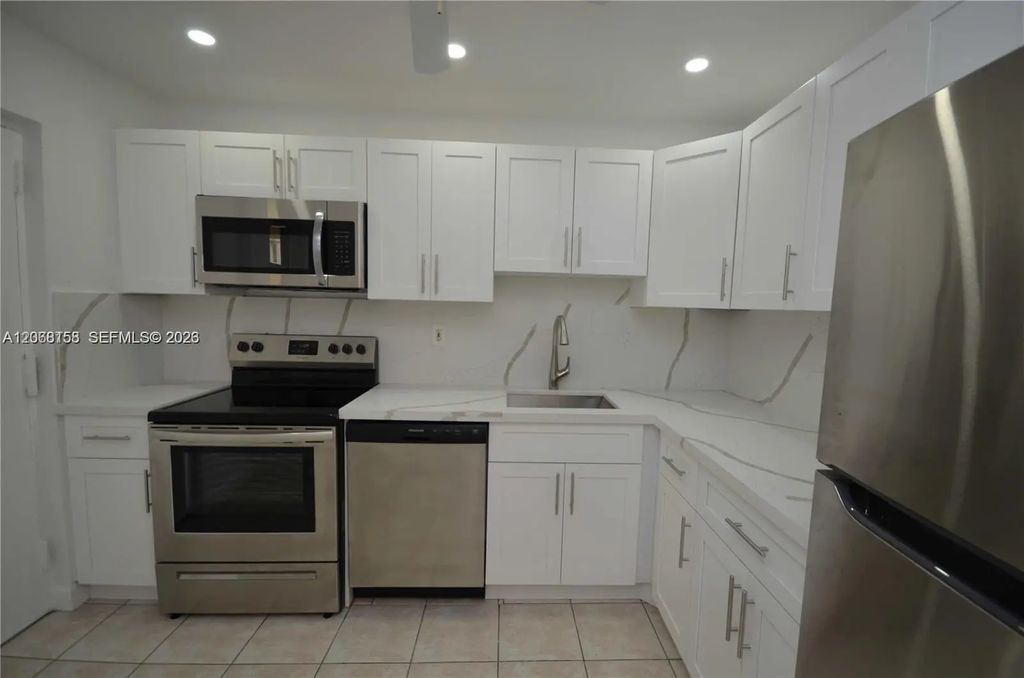 7440 Miami Lakes Drive #f101, Miami Lakes