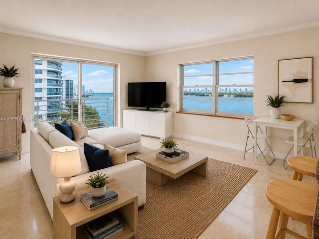 2 of 9 - 1450 Lincoln Road #1010, Miami Beach, FL