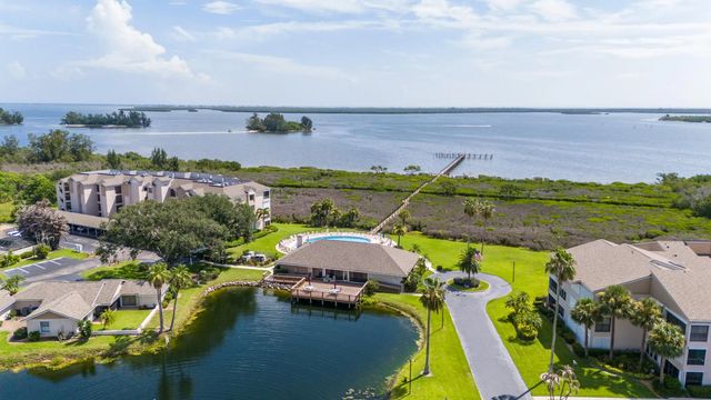 2 of 33 - 6165 S Mirror Lake Drive #106, Sebastian, FL