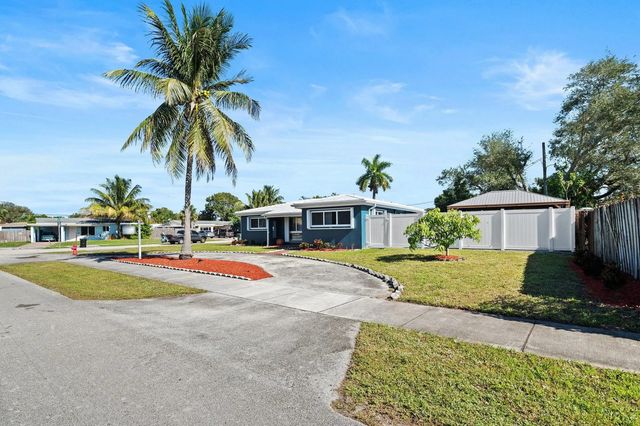 4 of 45 - 1900 Sw 33rd Avenue, Fort Lauderdale, FL