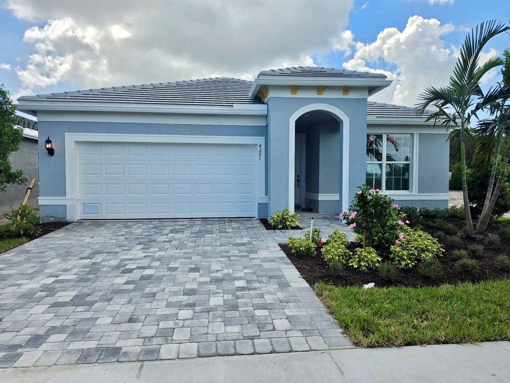 4291 Santa Maria Circle #160 Highgate, Vero Beach