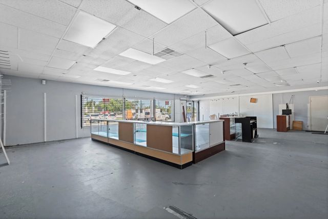 4 of 16 - 11150 Se Federal Highway, Hobe Sound, FL