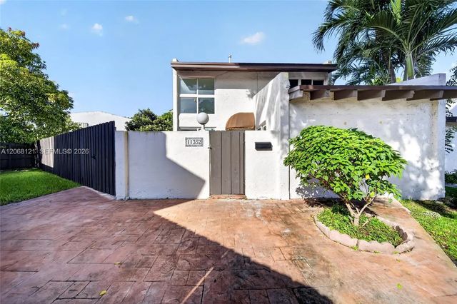 11352 Sw 69th Terrace, Miami