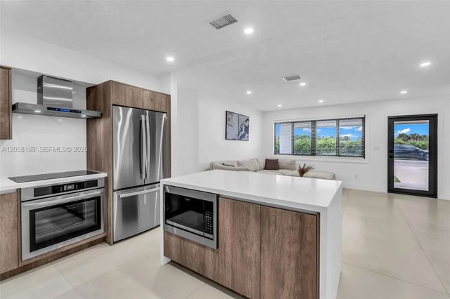 1524 Ne 14th Terrace, Fort Lauderdale