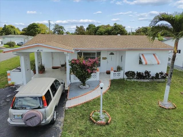 4290 Nw 49th Terrace Nw, Lauderdale Lakes
