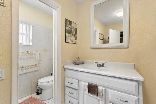 5 of 20 - 4290 Nw 49th Terrace Nw, Lauderdale Lakes, FL
