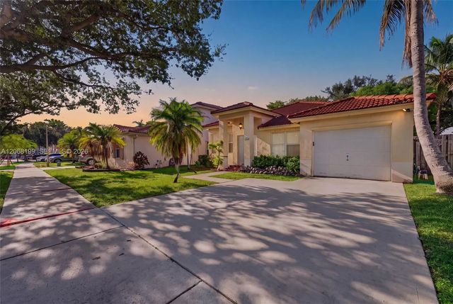 13976 S Cypress Cove Circle, Davie