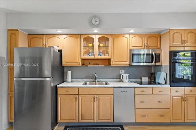 2 of 37 - 223 S Federal Highway #60, Dania Beach, FL