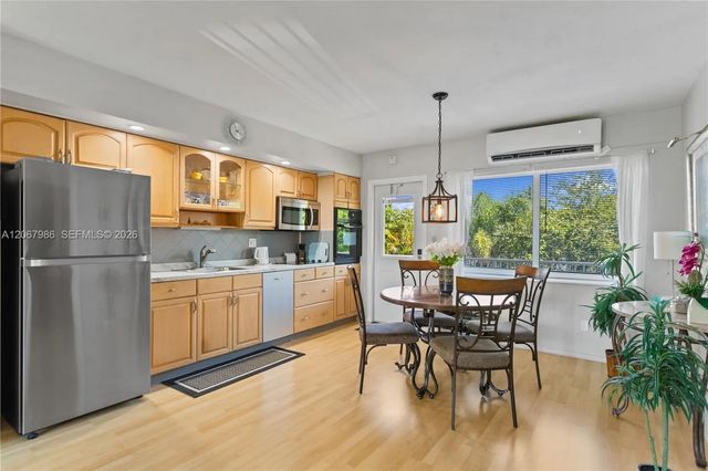 4 of 37 - 223 S Federal Highway #60, Dania Beach, FL