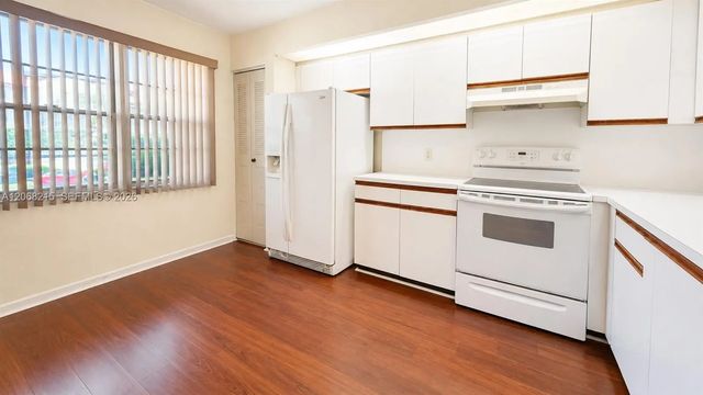 3 of 46 - 700 Sw 128th Avenue #209c, Pembroke Pines, FL