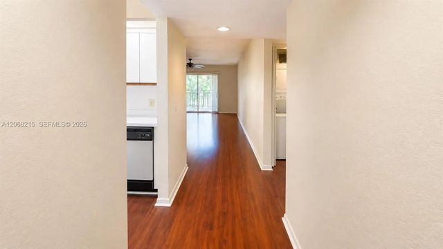 4 of 46 - 700 Sw 128th Avenue #209c, Pembroke Pines, FL