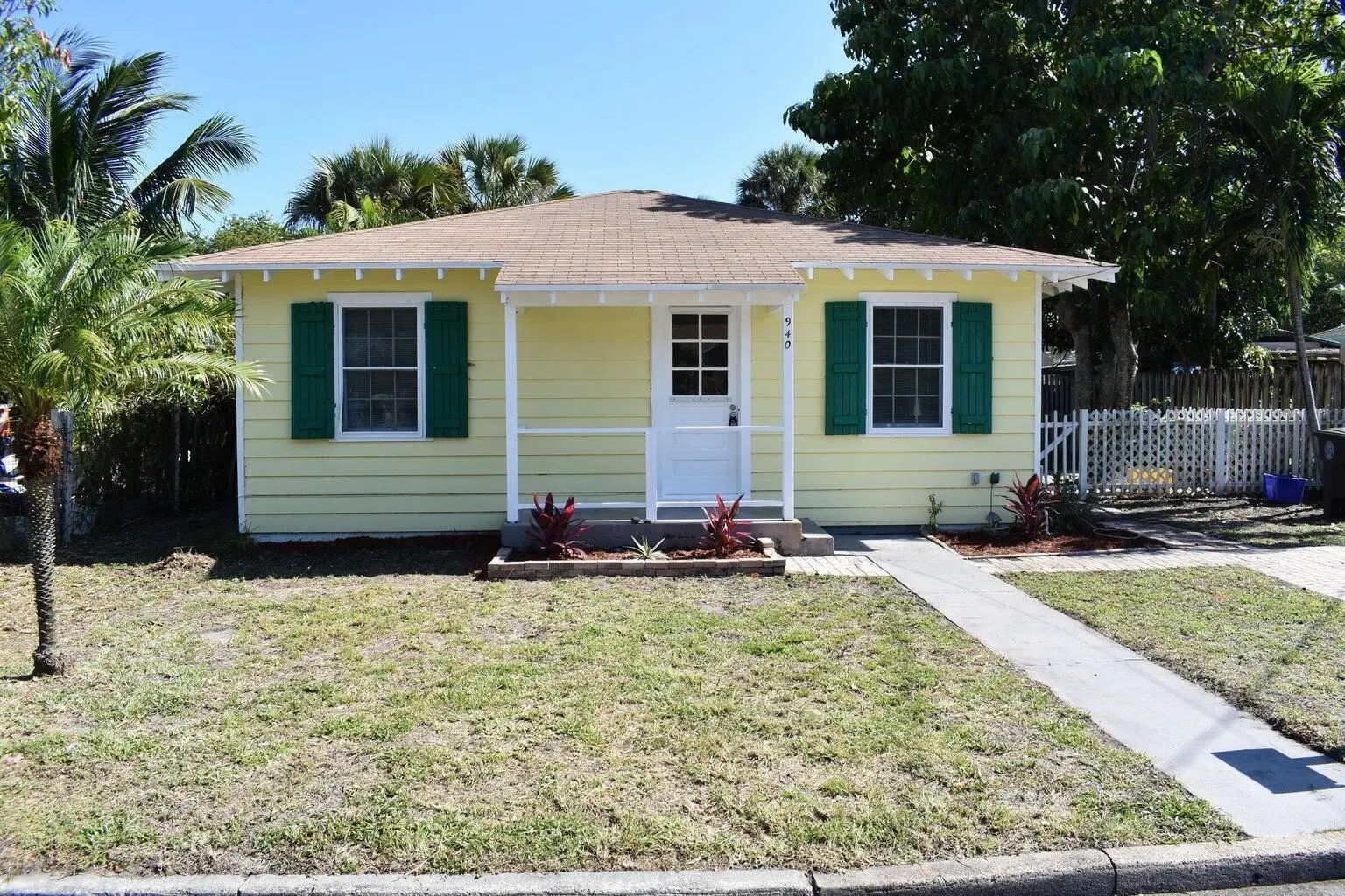 Residential West Palm Beach home for sale: 940 Bignonia Road - MLS B26062207