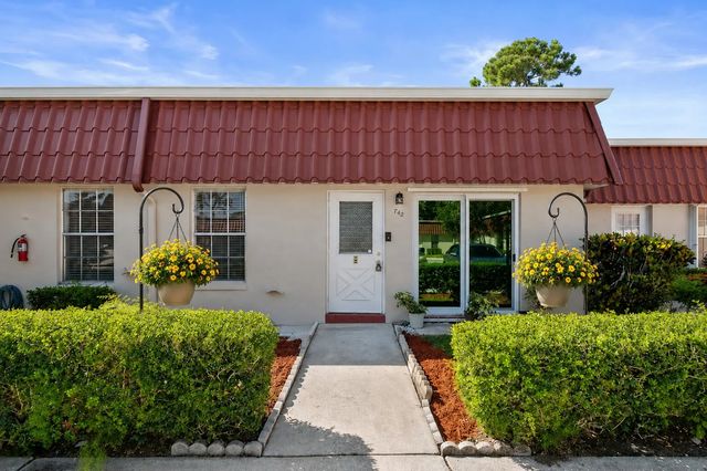 742 Nantucket Circle, Lake Worth
