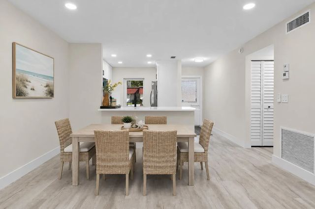 2 of 42 - 742 Nantucket Circle, Lake Worth, FL