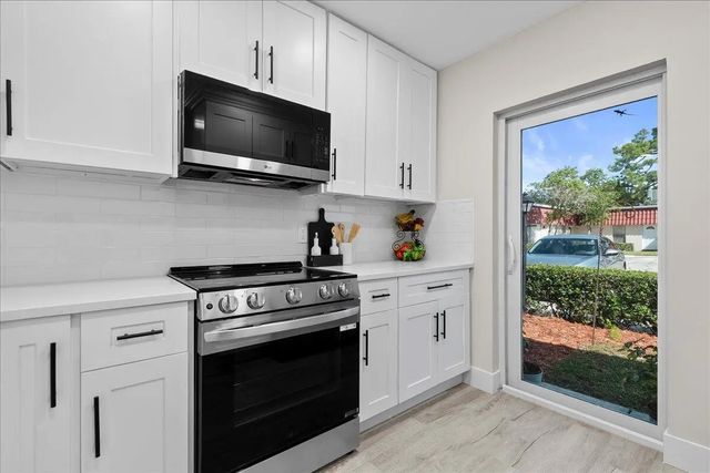 3 of 42 - 742 Nantucket Circle, Lake Worth, FL