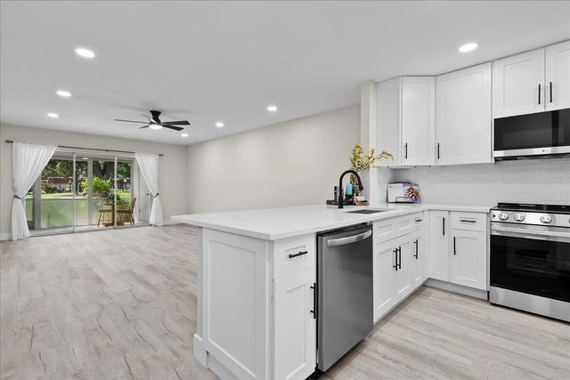 4 of 42 - 742 Nantucket Circle, Lake Worth, FL