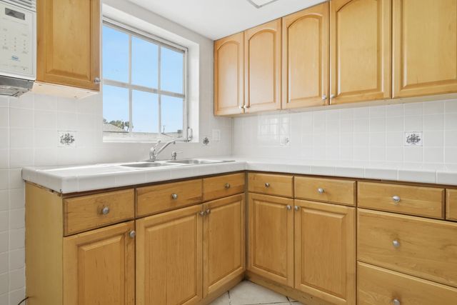 5 of 32 - 2965 Ashley Drive W #c, West Palm Beach, FL