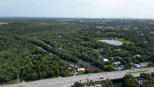 5 of 25 - 1764 W Midway, Fort Pierce, FL