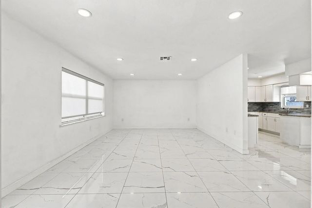 4 of 43 - 1935 Cypress Avenue, Fort Pierce, FL
