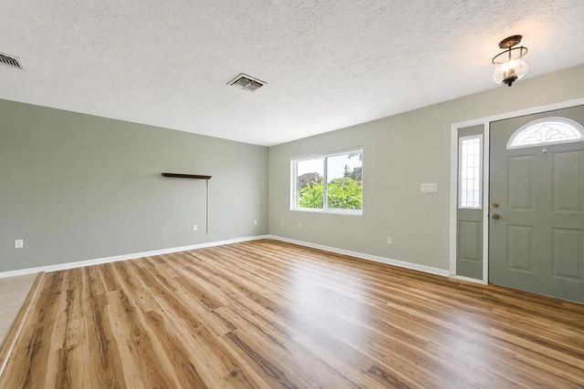 3 of 43 - 2485 Se Sidonia Street, Port St. Lucie, FL