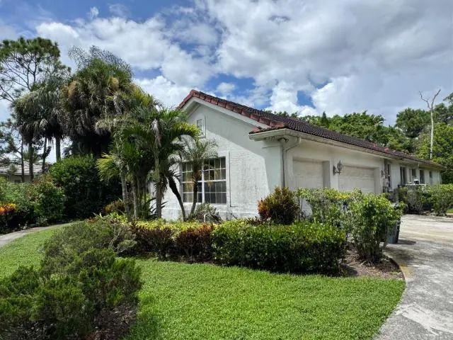 18554 Se Old Trail Drive E, Jupiter