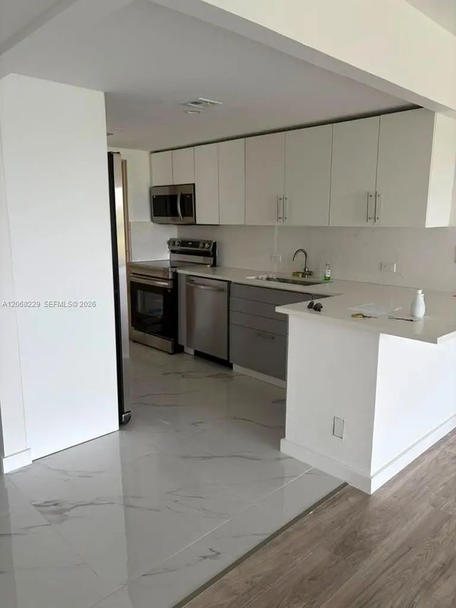 4 of 16 - 3050 N Palm Aire Drive #707, Pompano Beach, FL