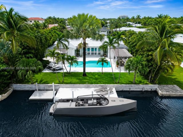 2273 Bayview Lane, North Miami