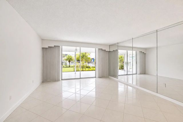 2 of 20 - 1025 Se 4th Avenue #101, Dania Beach, FL