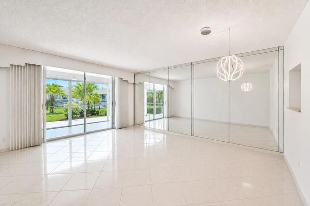 4 of 20 - 1025 Se 4th Avenue #101, Dania Beach, FL