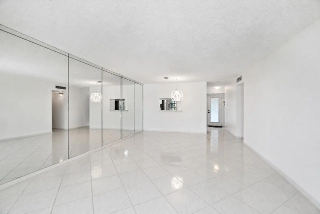 5 of 20 - 1025 Se 4th Avenue #101, Dania Beach, FL