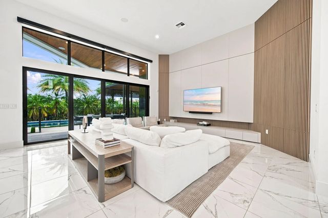 3 of 39 - 6924 N Stillwater Shores Drive, Davie, FL