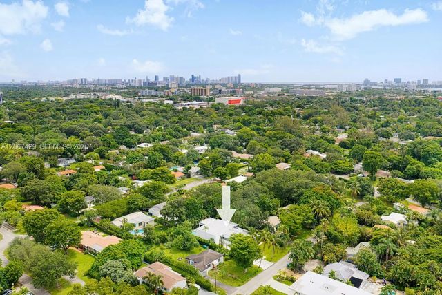 3 of 47 - 1015 Ne 114th Street, Biscayne Park, FL