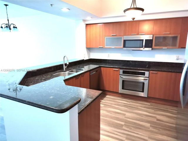 5 of 36 - 14951 Royal Oaks Lane #1006, North Miami, FL